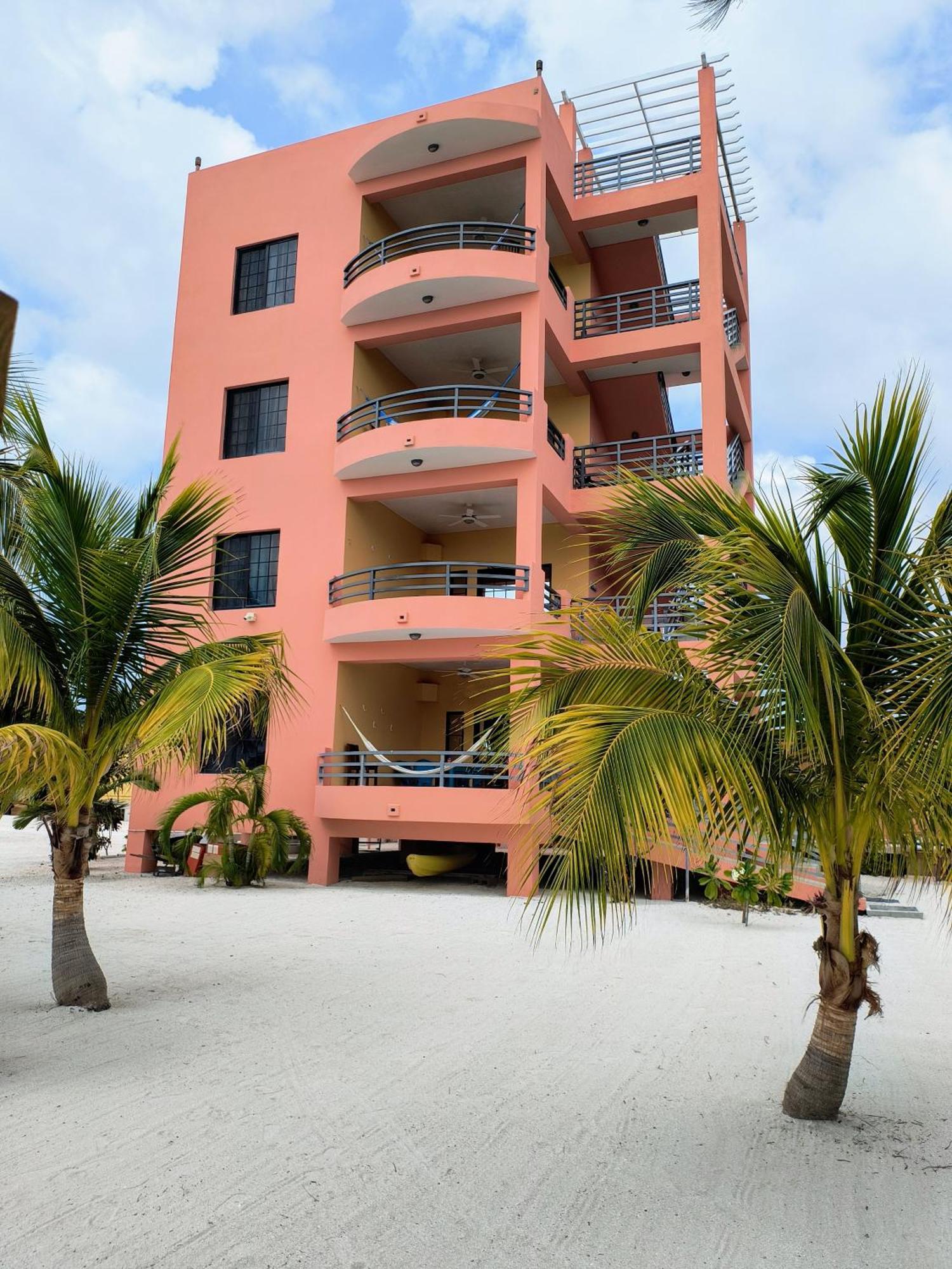 Bay Towers Aparthotel Caye Caulker Exterior photo