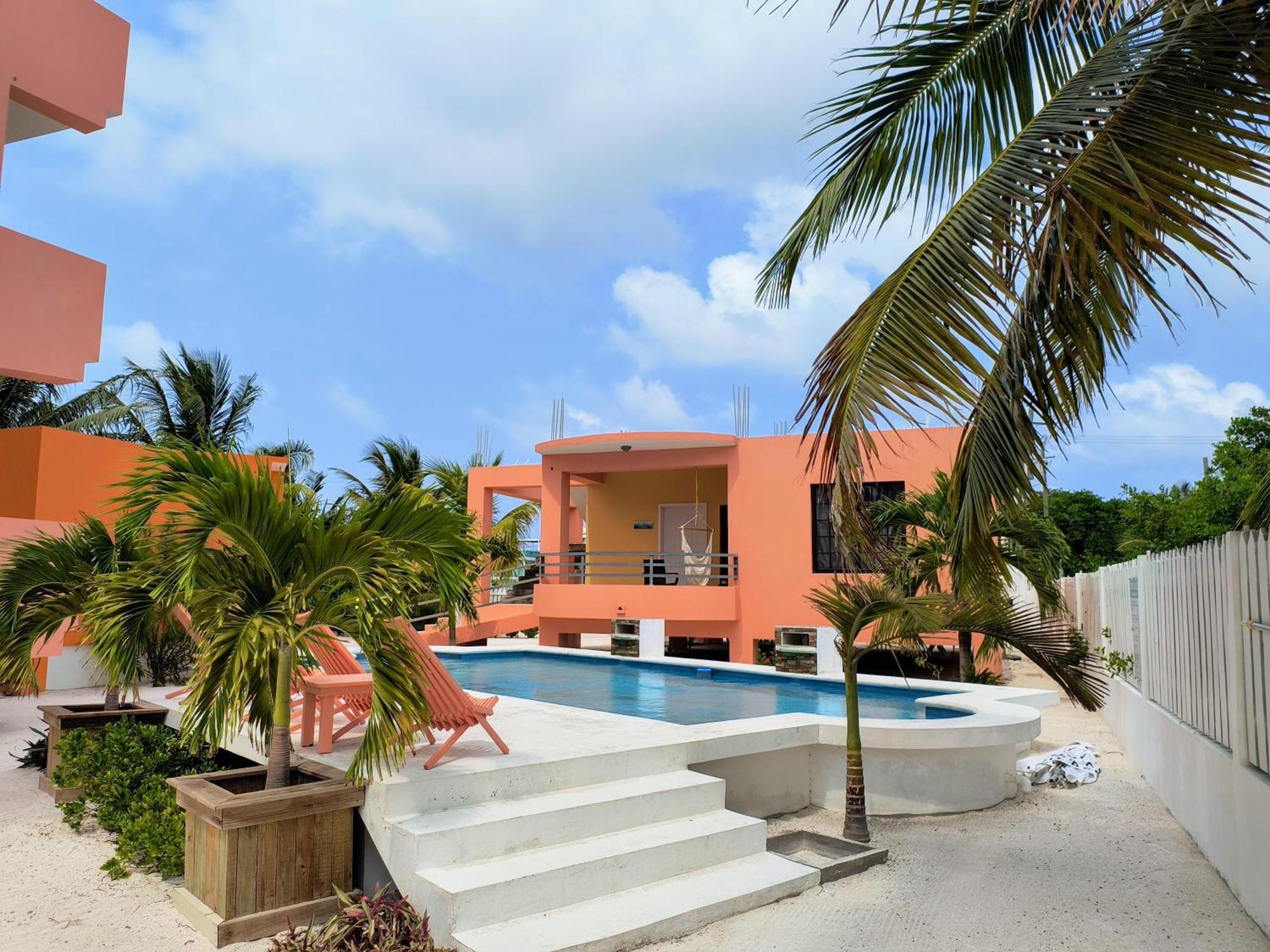 Bay Towers Aparthotel Caye Caulker Exterior photo